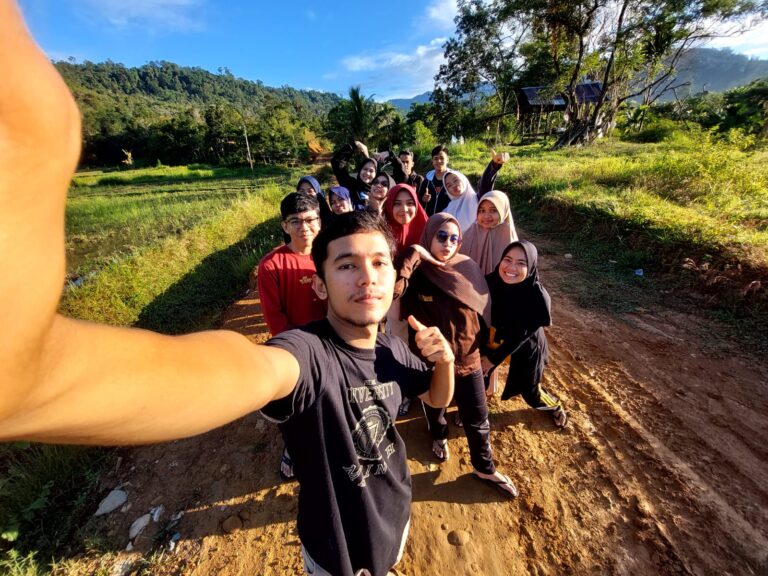 Kegiatan di morning adventure di Sungkai