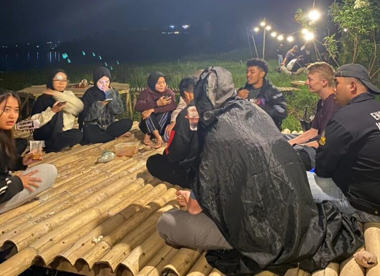 Tempat belajar/les/bimbel bahasa inggris di Padang. Kampung inggris pertama di sumatera barat.