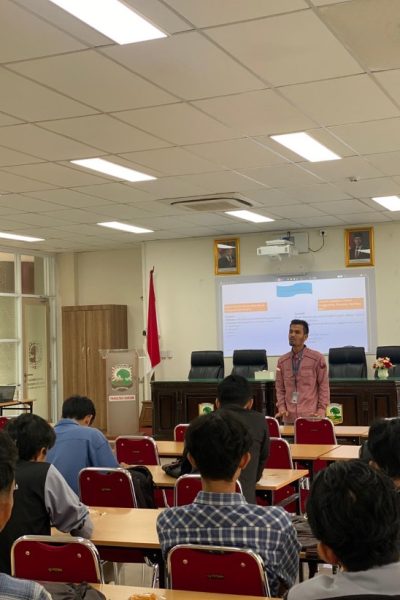 Kolaborasi UNAND dan YEC tentang TOEFL ITP